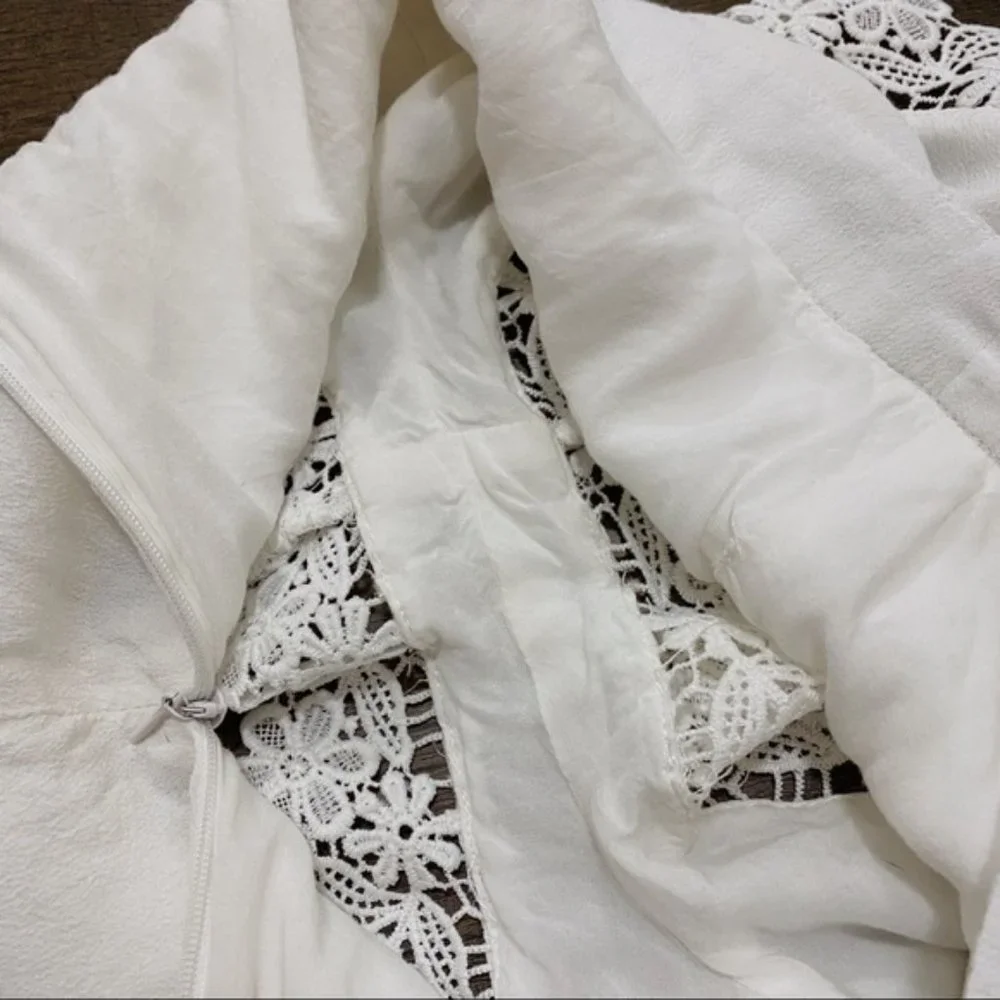 Forever 21 White Lace Trim Size XS Shorts Casual High Waist Gauze Cheeky Fit - Picture 3 of 8